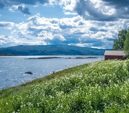 Holiday home Sjohuset *